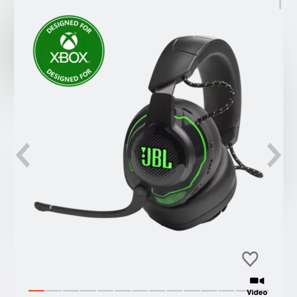 JBL Quantum 910X gaming headset